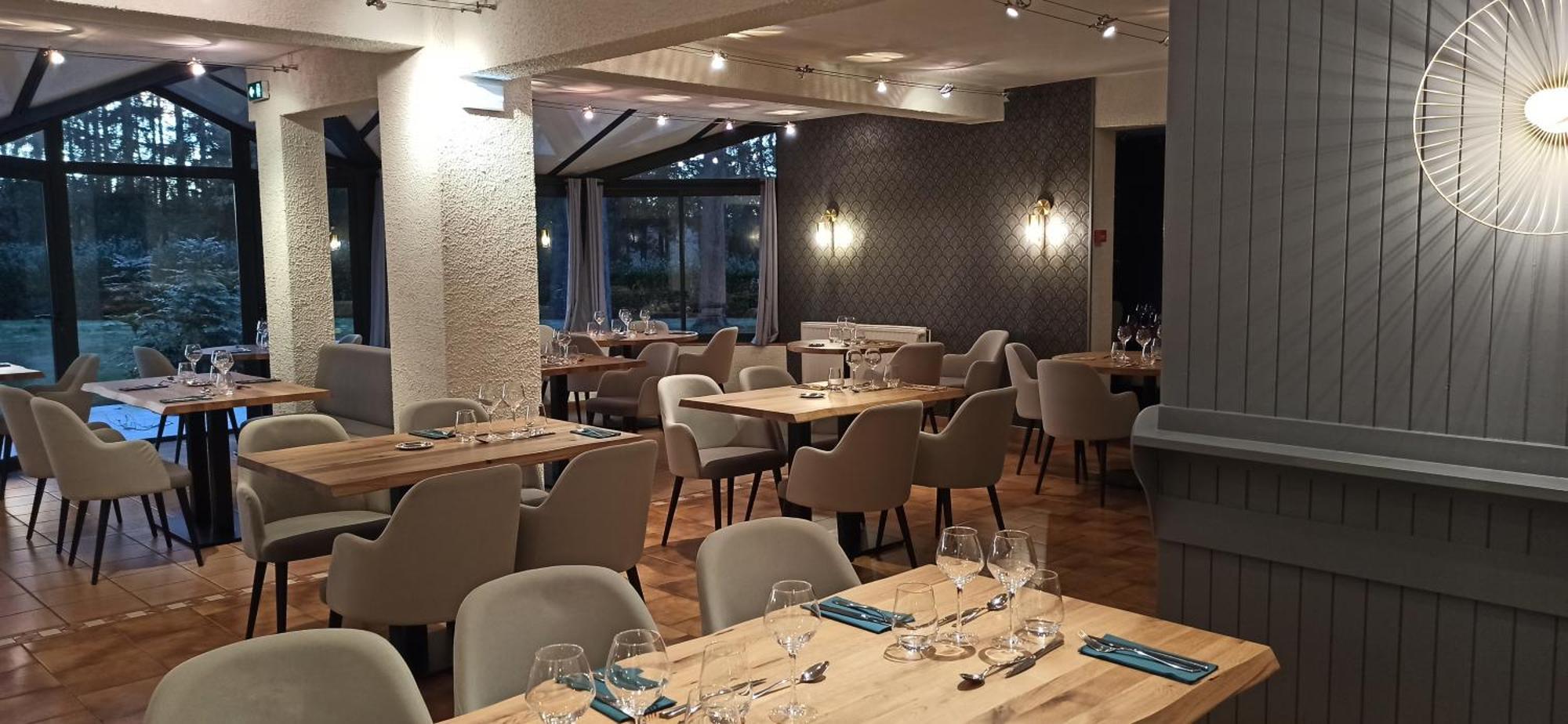 Hotel Restaurant Logis La Meridienne Anglards de Saint Flour Εξωτερικό φωτογραφία