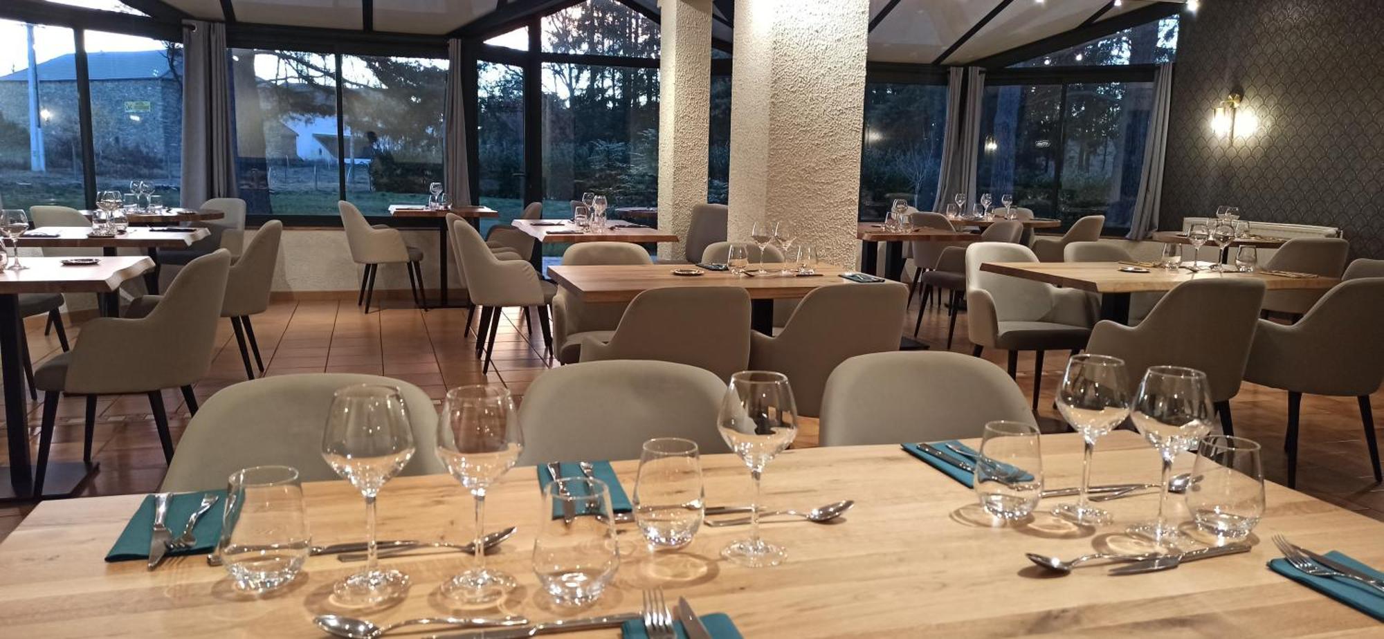 Hotel Restaurant Logis La Meridienne Anglards de Saint Flour Εξωτερικό φωτογραφία