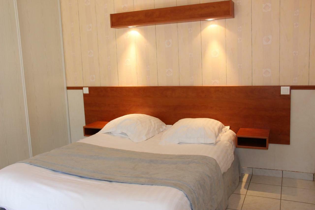 Hotel Restaurant Logis La Meridienne Anglards de Saint Flour Εξωτερικό φωτογραφία